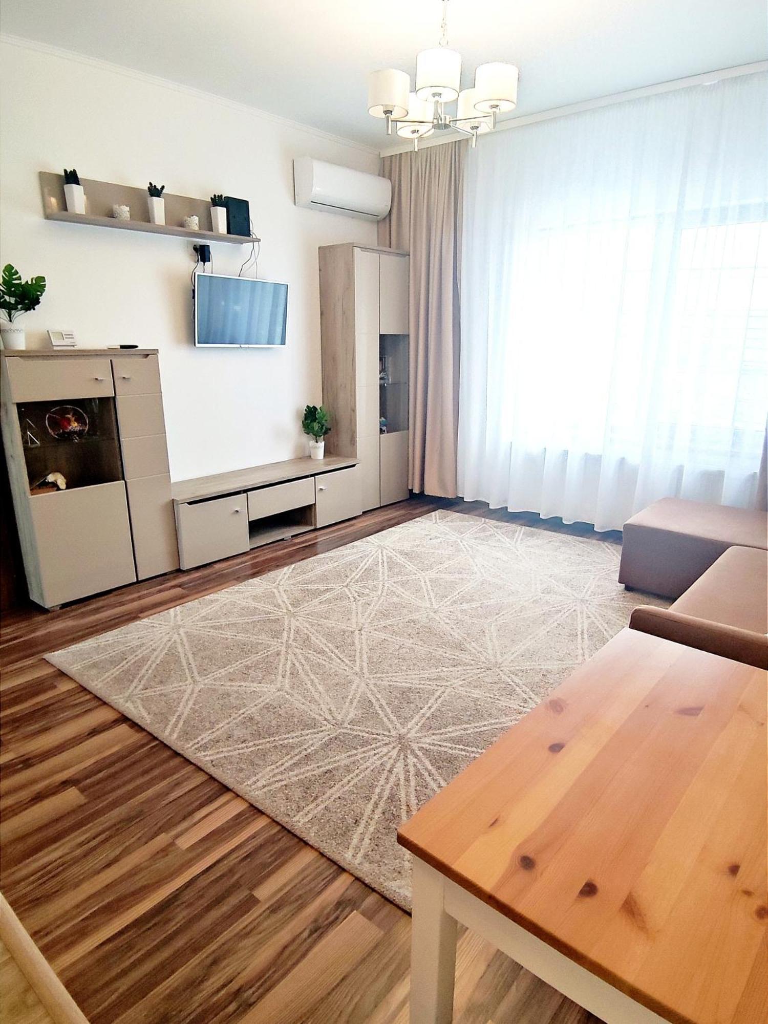 Charming Apartment In Villa Jászvásár Kültér fotó